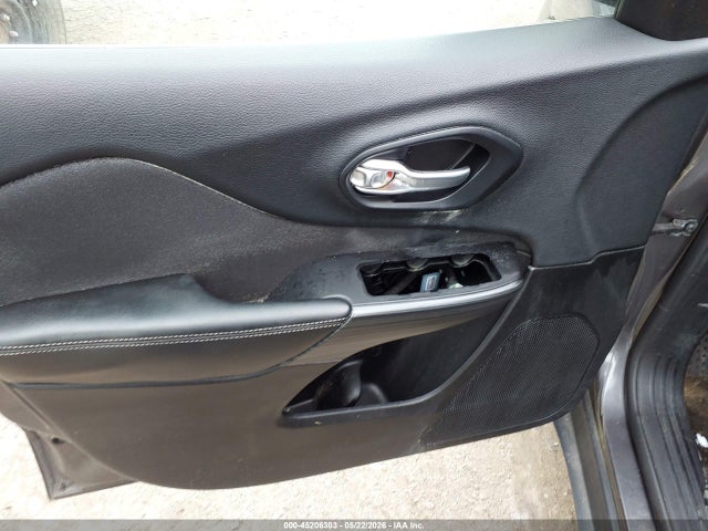 2015 Jeep Cherokee Latitude მანქანა იყიდება აუქციონზე, vin: 1C4PJMCS4FW577393, აუქციონის ნომერი: 45206303
