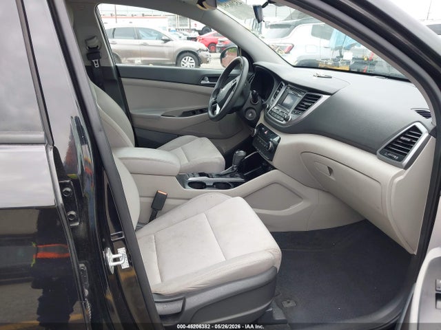 Продажа на аукционе авто 2017 Hyundai Tucson Se, vin: KM8J3CA46HU322639, номер лота: 45206382