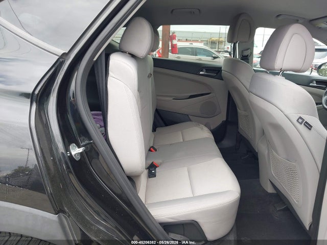 Продажа на аукционе авто 2017 Hyundai Tucson Se, vin: KM8J3CA46HU322639, номер лота: 45206382