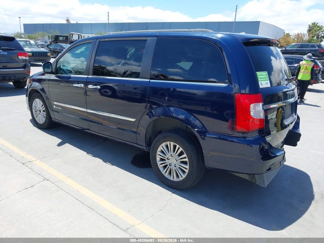 Продаж на аукціоні авто 2016 Chrysler Town & Country Touring-l Anniversary Edition, vin: 2C4RC1CG5GR190214, номер лоту: 45206492