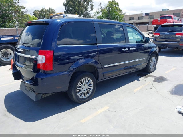 Продаж на аукціоні авто 2016 Chrysler Town & Country Touring-l Anniversary Edition, vin: 2C4RC1CG5GR190214, номер лоту: 45206492