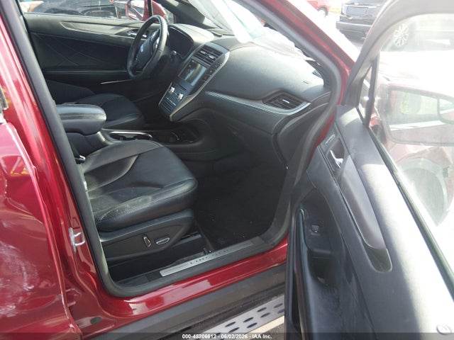 Auction sale of the 2017 Lincoln Mkc Premiere, vin: 5LMCJ1C93HUL45708, lot number: 45206612