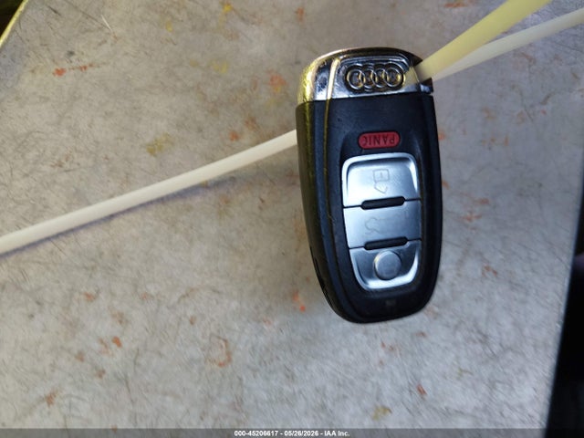 2010 Audi A5 2.0t Premium მანქანა იყიდება აუქციონზე, vin: WAULFAFR5AA001077, აუქციონის ნომერი: 45206617