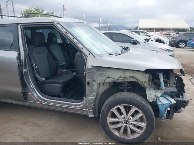 KNDJP3A55J7531473 KIA SOUL +