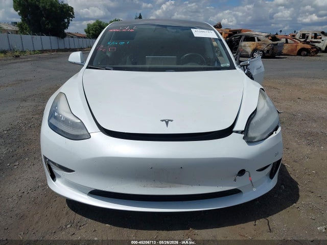 Tesla Model 3 Long Range/mid Range 2018 5YJ3E1EAXJF161884 Image 13