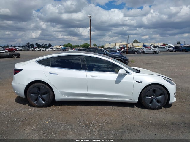 Tesla Model 3 Long Range/mid Range 2018 5YJ3E1EAXJF161884 Image 14
