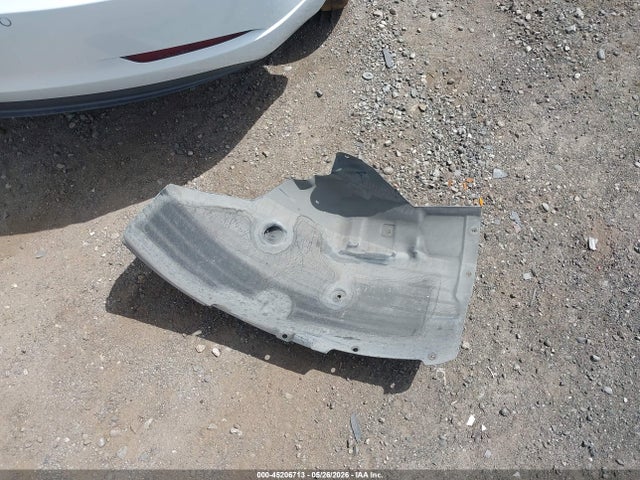 Tesla Model 3 Long Range/mid Range 2018 5YJ3E1EAXJF161884 Image 12