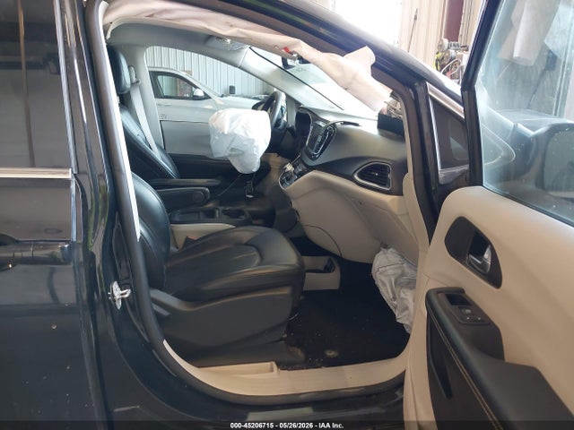 45206715 :رقم المزاد ، 2C4RC1DGXLR146900 vin ، 2020 Chrysler Voyager Lxi مزاد بيع