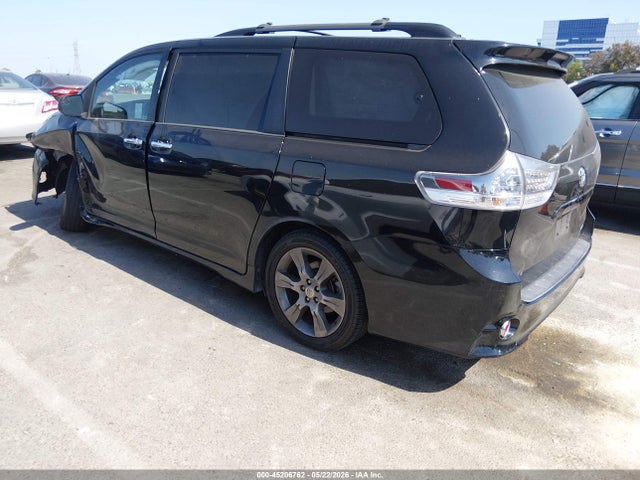 2015 Toyota Sienna Se 8 Passenger მანქანა იყიდება აუქციონზე, vin: 5TDXK3DC9FS683112, აუქციონის ნომერი: 45206762