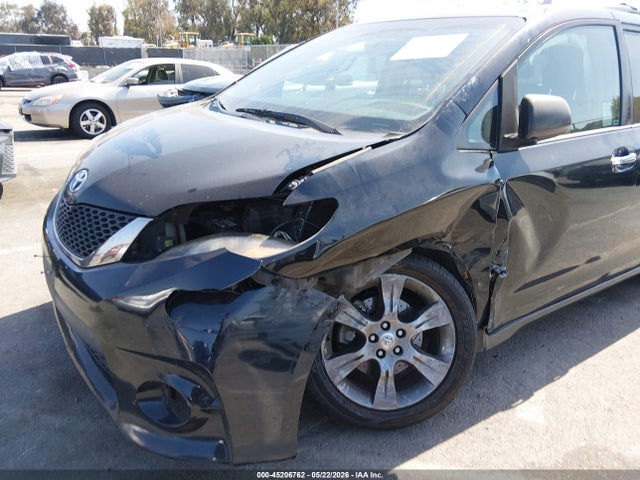 2015 Toyota Sienna Se 8 Passenger მანქანა იყიდება აუქციონზე, vin: 5TDXK3DC9FS683112, აუქციონის ნომერი: 45206762