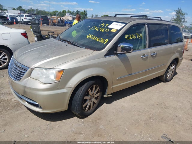 2011 Chrysler Town & Country Touring-l მანქანა იყიდება აუქციონზე, vin: 2A4RR8DG5BR721954, აუქციონის ნომერი: 45206769