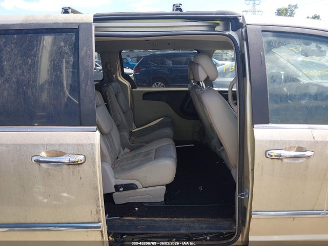 2011 Chrysler Town & Country Touring-l მანქანა იყიდება აუქციონზე, vin: 2A4RR8DG5BR721954, აუქციონის ნომერი: 45206769