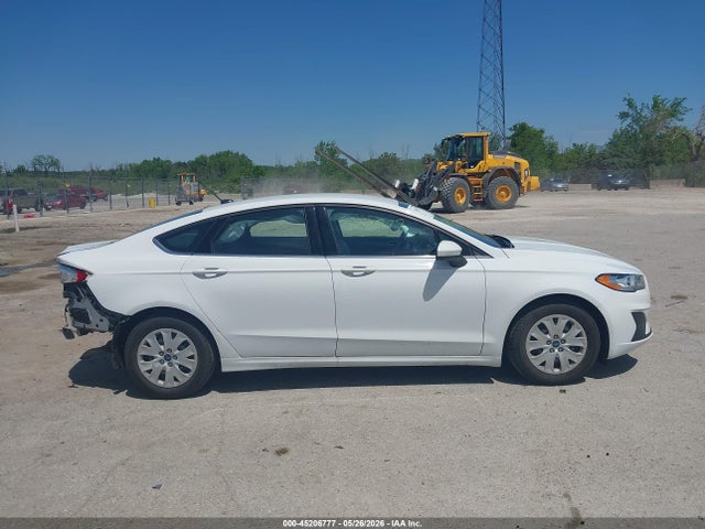 Продажа на аукционе авто 2019 Ford Fusion S, vin: 3FA6P0G77KR193541, номер лота: 45206777