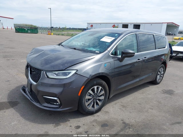 2022 Chrysler Pacifica Hybrid Touring L მანქანა იყიდება აუქციონზე, vin: 2C4RC1L72NR206771, აუქციონის ნომერი: 45206806