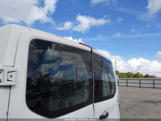 Ford Transit-150 2016 1FTYE1ZM3GKA97757 Image 17