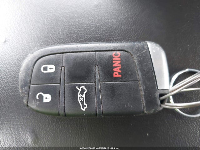 Продаж на аукціоні авто 2015 Chrysler 200 Limited, vin: 1C3CCCAB6FN532777, номер лоту: 45206832