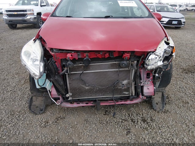 Toyota Prius Two 2014 JTDKN3DU0E0367304 Image 6