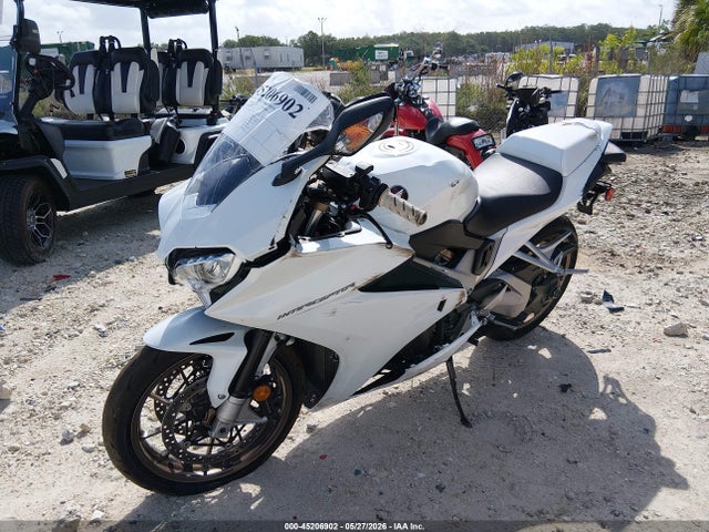 Honda Vfr800 F 2015 JH2RC7956FK100212 Image 2