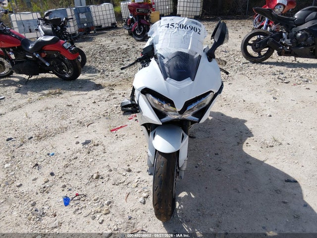 Honda Vfr800 F 2015 JH2RC7956FK100212 Image 5