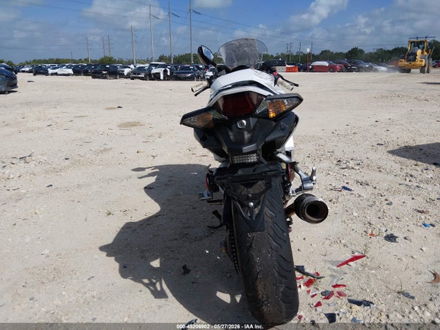 Honda Vfr800 F 2015 JH2RC7956FK100212 Image 6