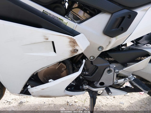 Honda Vfr800 F 2015 JH2RC7956FK100212 Image 9