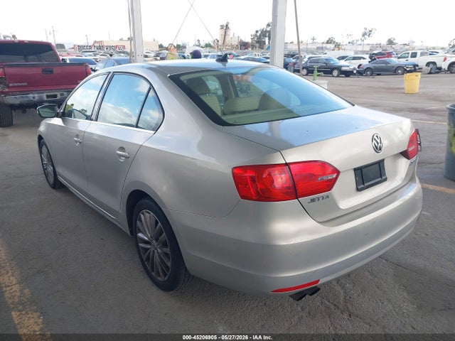 2011 Volkswagen Jetta 2.5l Sel მანქანა იყიდება აუქციონზე, vin: 3VWLX7AJXBM360298, აუქციონის ნომერი: 45206905