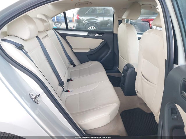 2011 Volkswagen Jetta 2.5l Sel მანქანა იყიდება აუქციონზე, vin: 3VWLX7AJXBM360298, აუქციონის ნომერი: 45206905
