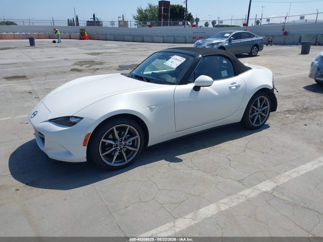 45206920 :رقم المزاد ، JM1NDAD74N0505702 vin ، 2022 Mazda Mx-5 Miata Grand Touring مزاد بيع