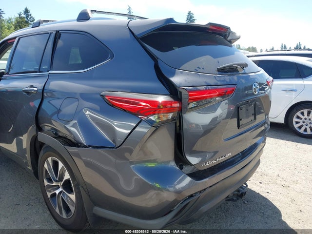 Продажа на аукционе авто 2020 Toyota Highlander Xle, vin: 5TDHZRBH0LS035753, номер лота: 45206982