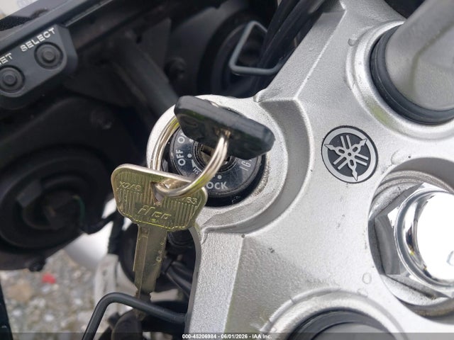 45206984 :رقم المزاد ، JYARN17E0BA008138 vin ، 2011 Yamaha Fz1 S مزاد بيع