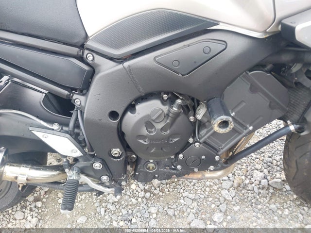 45206984 :رقم المزاد ، JYARN17E0BA008138 vin ، 2011 Yamaha Fz1 S مزاد بيع