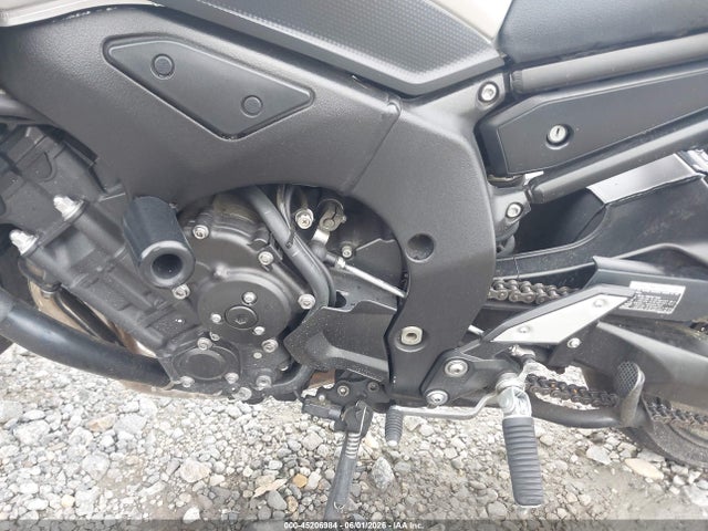 45206984 :رقم المزاد ، JYARN17E0BA008138 vin ، 2011 Yamaha Fz1 S مزاد بيع