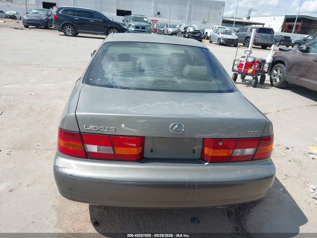 45207000 :رقم المزاد ، JT8BF28G5W5042744 vin ، 1998 Lexus Es 300 مزاد بيع