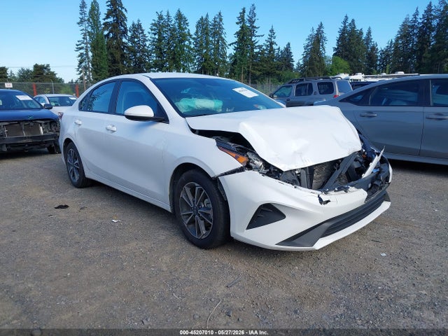 KIA Forte Lxs 2023 3KPF24AD8PE650306 main image