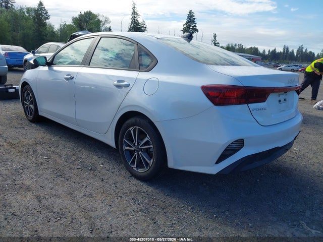 KIA Forte Lxs 2023 3KPF24AD8PE650306 Image 3