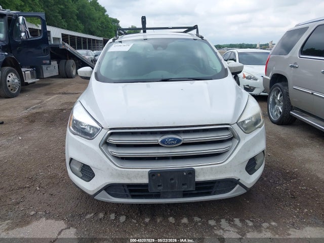 Продаж на аукціоні авто 2018 Ford Escape Se, vin: 1FMCU0GD7JUC50206, номер лоту: 45207029