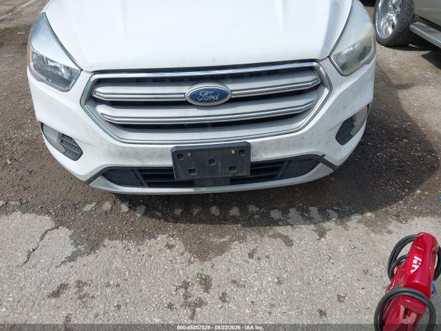 Продаж на аукціоні авто 2018 Ford Escape Se, vin: 1FMCU0GD7JUC50206, номер лоту: 45207029