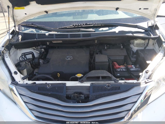 Продажа на аукционе авто 2013 Toyota Sienna Xle V6 8 Passenger, vin: 5TDYK3DC2DS303965, номер лота: 45207067