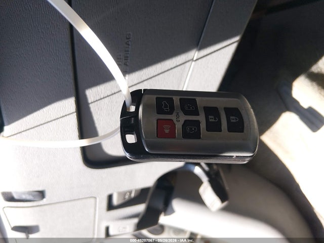 Продажа на аукционе авто 2013 Toyota Sienna Xle V6 8 Passenger, vin: 5TDYK3DC2DS303965, номер лота: 45207067