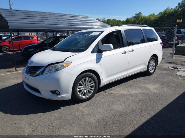 Продажа на аукционе авто 2013 Toyota Sienna Xle V6 8 Passenger, vin: 5TDYK3DC2DS303965, номер лота: 45207067