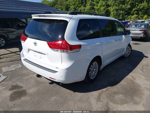 Продажа на аукционе авто 2013 Toyota Sienna Xle V6 8 Passenger, vin: 5TDYK3DC2DS303965, номер лота: 45207067