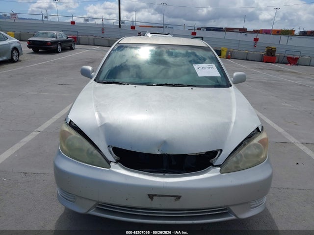 45207095 :رقم المزاد ، 4T1BE32K43U752254 vin ، 2003 Toyota Camry Le مزاد بيع