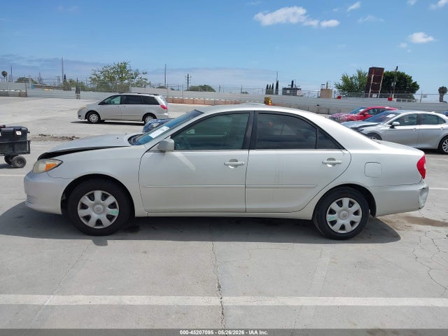 45207095 :رقم المزاد ، 4T1BE32K43U752254 vin ، 2003 Toyota Camry Le مزاد بيع
