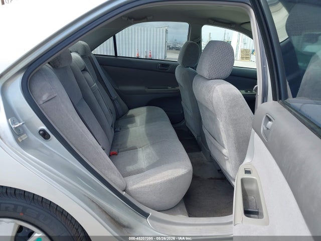 45207095 :رقم المزاد ، 4T1BE32K43U752254 vin ، 2003 Toyota Camry Le مزاد بيع