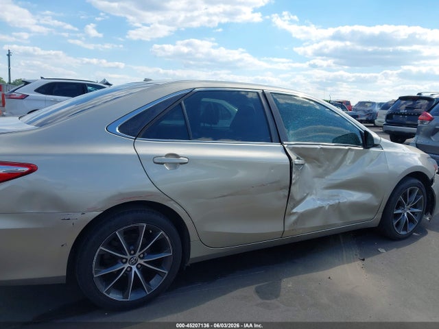 45207136 :رقم المزاد ، 4T1BF1FK9FU927887 vin ، 2015 Toyota Camry Xse مزاد بيع