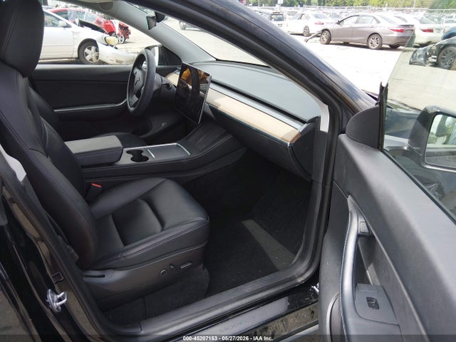 Продаж на аукціоні авто 2021 Tesla Model Y Long Range Dual Motor All-wheel Drive, vin: 5YJYGDEEXMF139036, номер лоту: 45207153