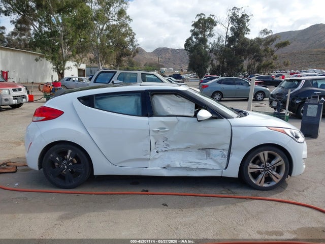 Hyundai Veloster Value Edition 2017 KMHTC6ADXHU320953 Image 13