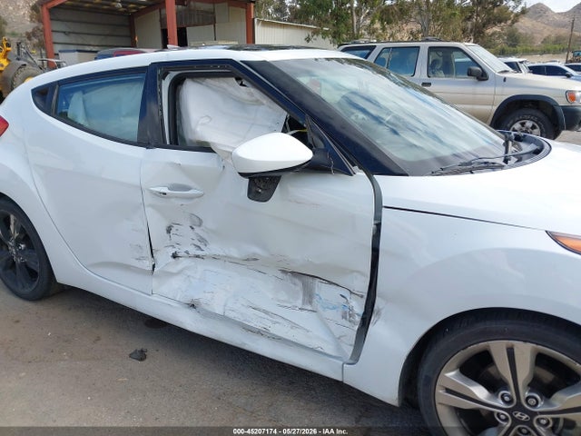 Hyundai Veloster Value Edition 2017 KMHTC6ADXHU320953 Image 6