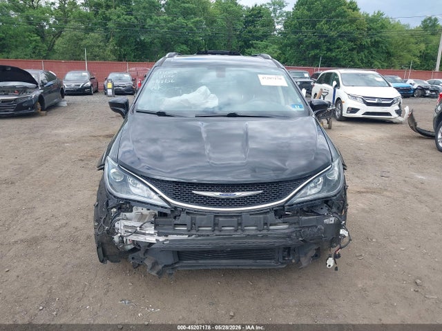 2018 Chrysler Pacifica Touring L მანქანა იყიდება აუქციონზე, vin: 2C4RC1BG3JR353595, აუქციონის ნომერი: 45207178