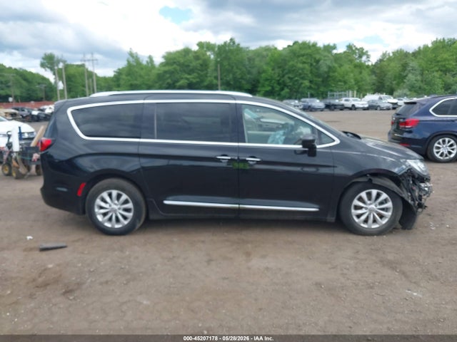 2018 Chrysler Pacifica Touring L მანქანა იყიდება აუქციონზე, vin: 2C4RC1BG3JR353595, აუქციონის ნომერი: 45207178